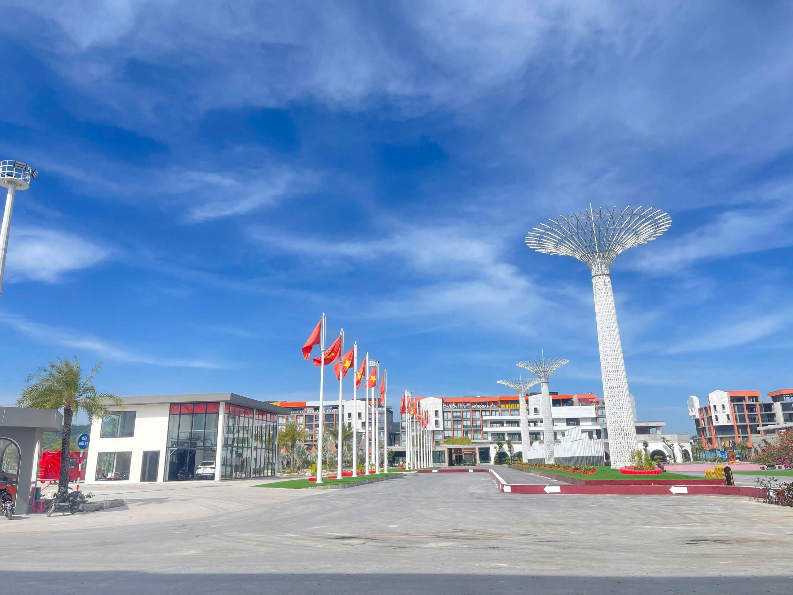 Phương Đông Vân Đồn cập nhật tiến độ xây dựng