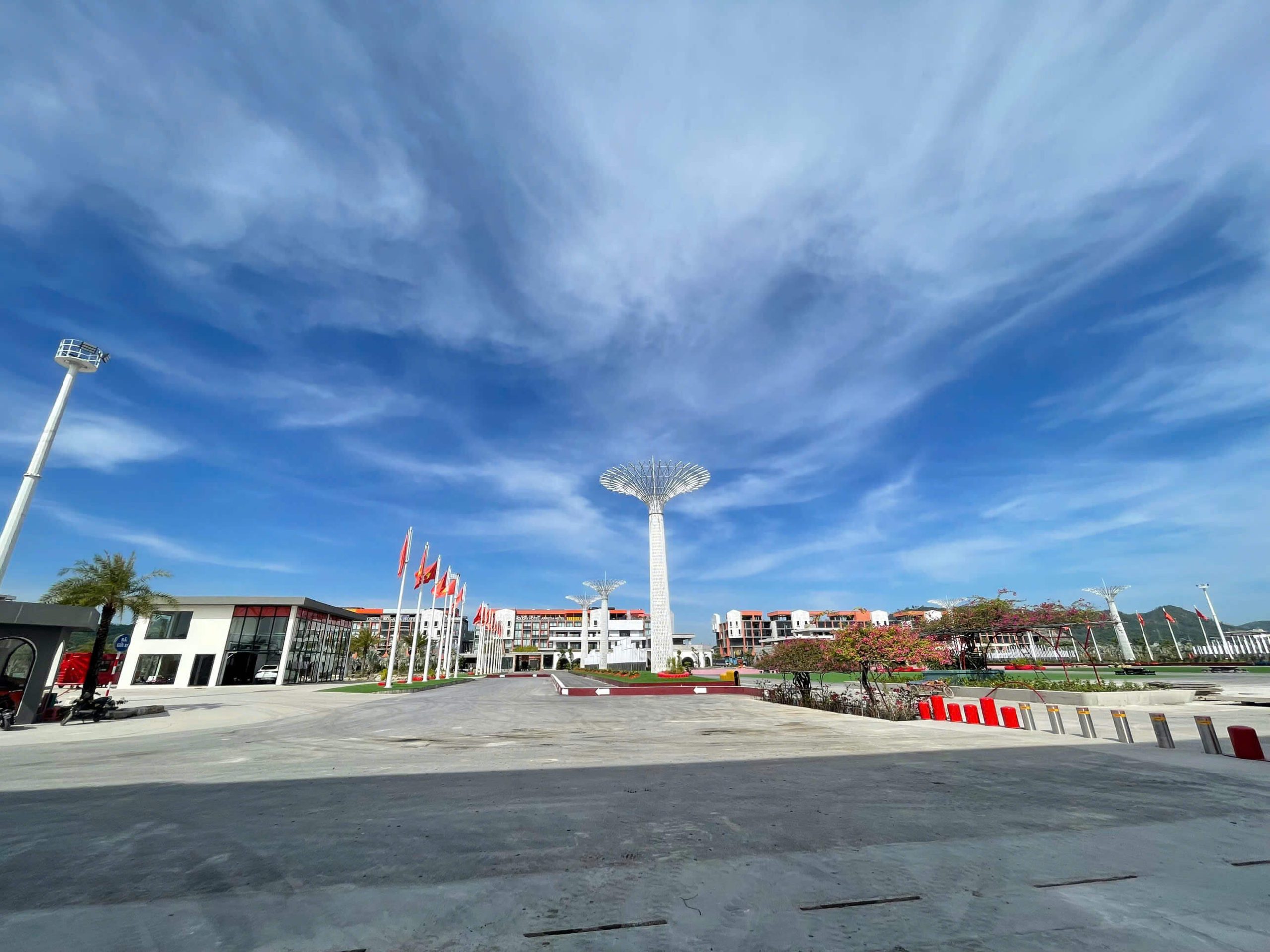 Phương Đông Vân Đồn cập nhật tiến độ xây dựng