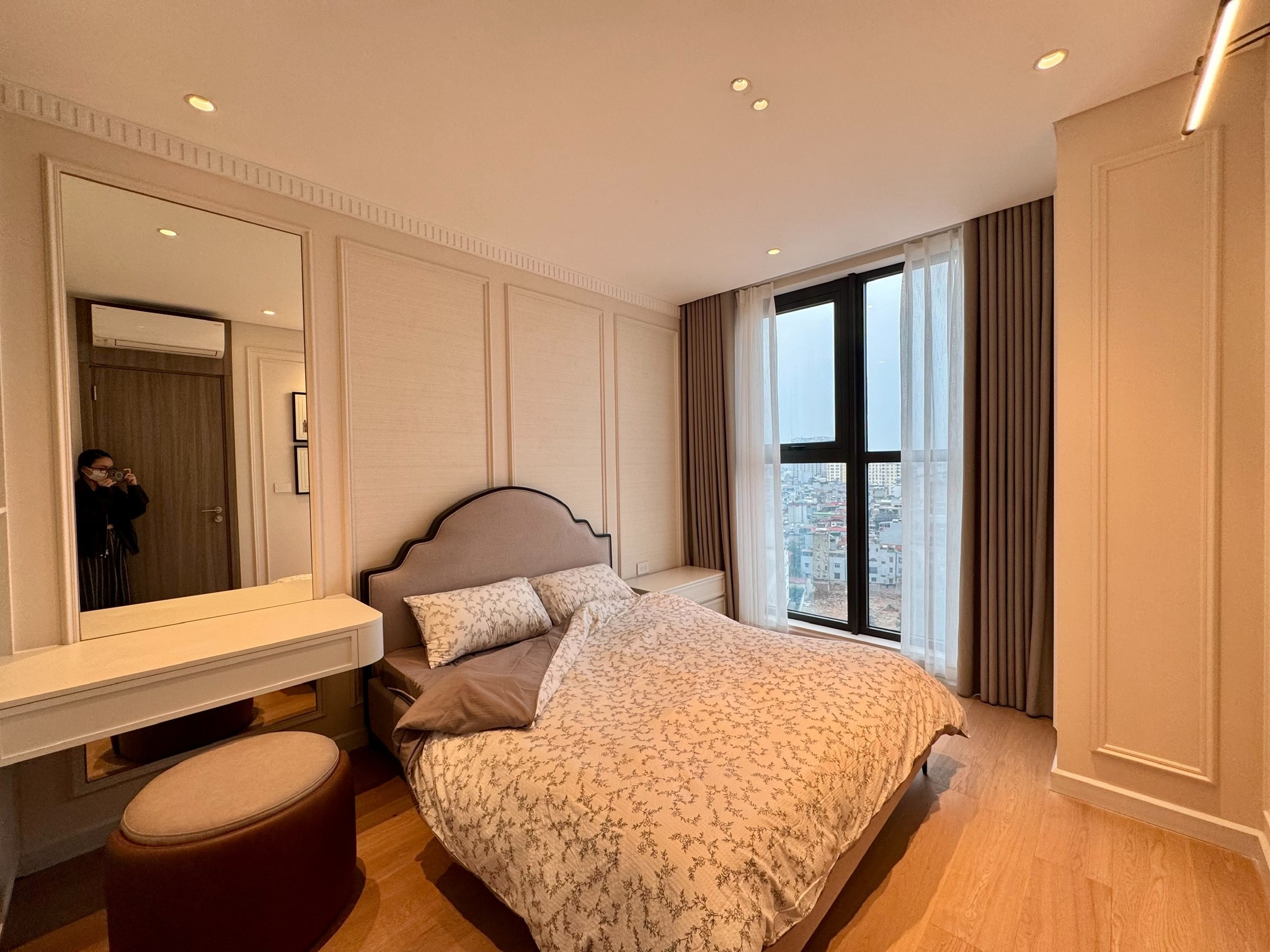 The Nelson Láng Hạ