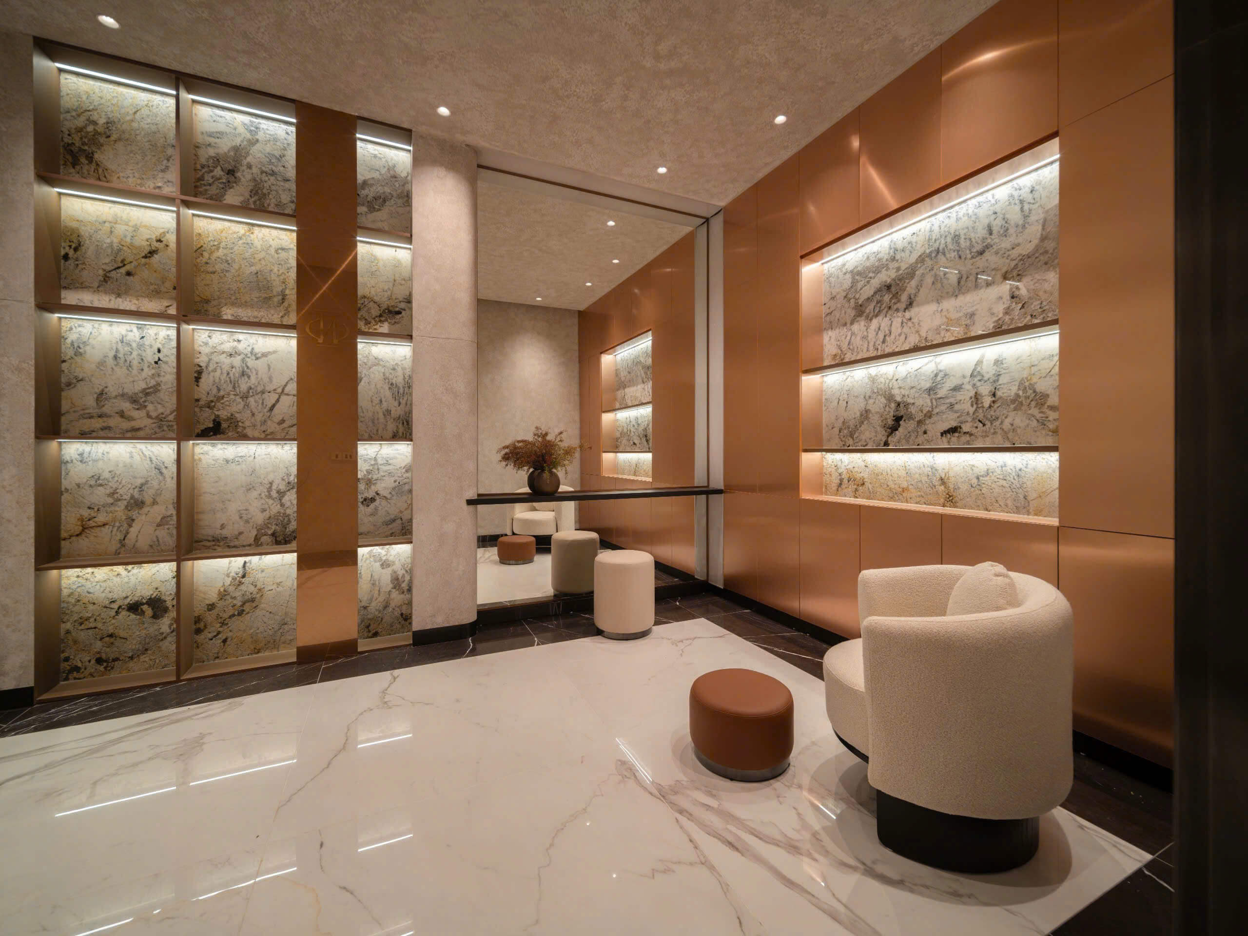 Hàng lang chờ thang máy The Nelson 