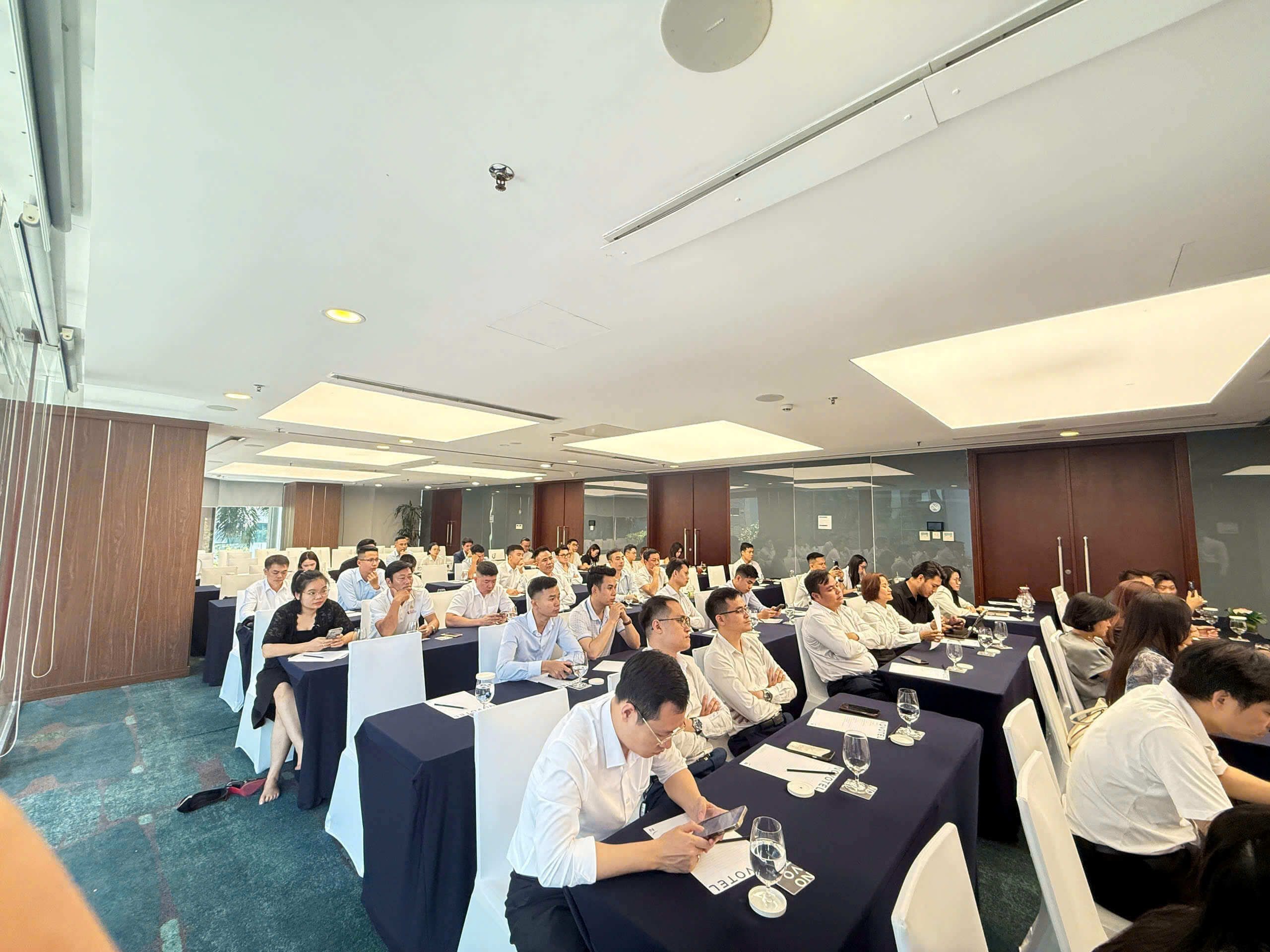 Đại diện các sàn F1 tại dự án Diamond Light Thái Bình